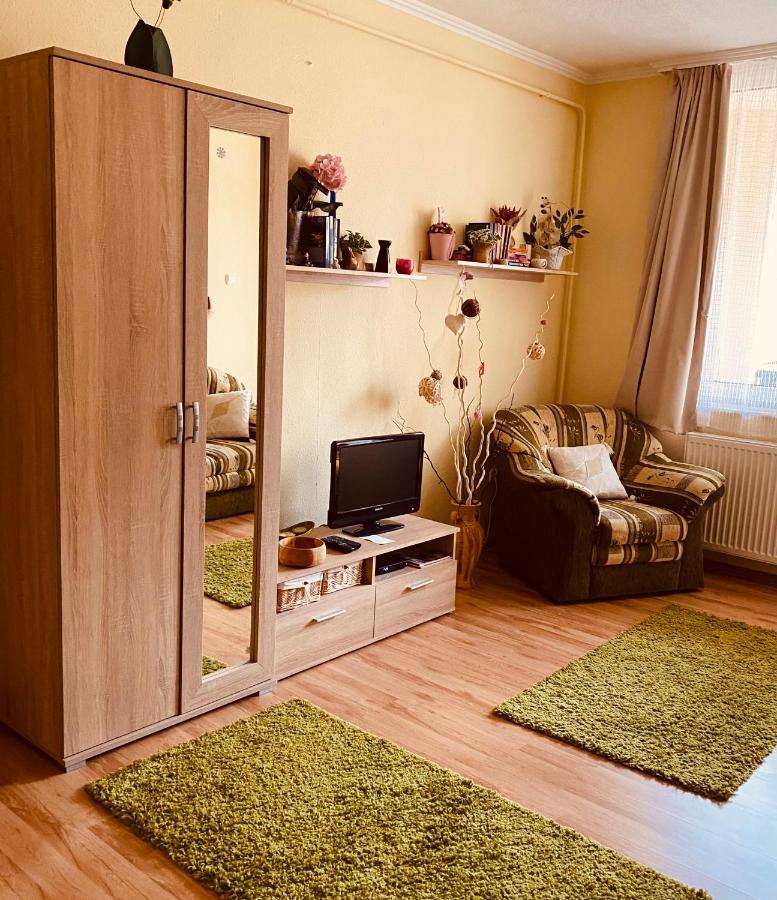 Victoria Apartman Eger Exteriör bild