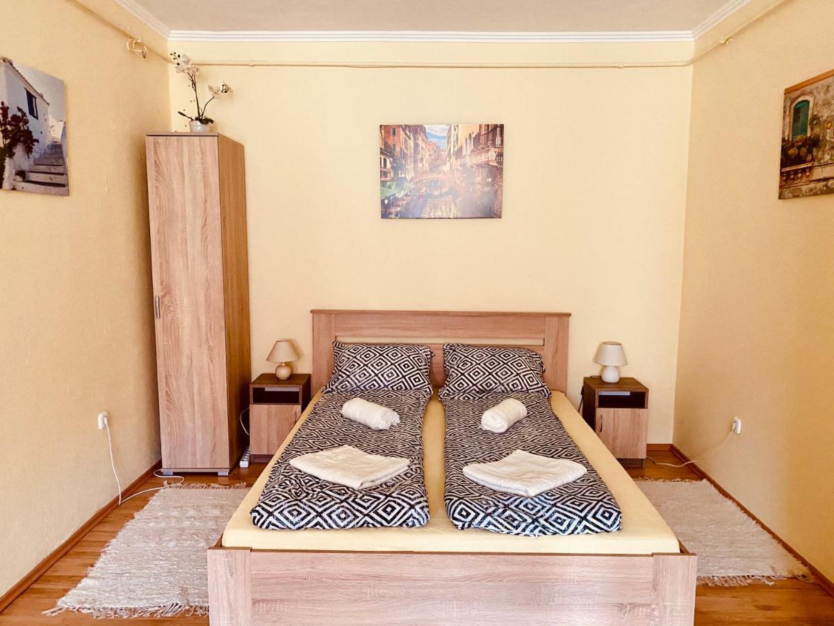Victoria Apartman Eger Exteriör bild