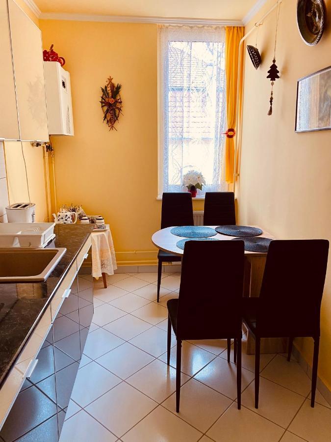 Victoria Apartman Eger Exteriör bild