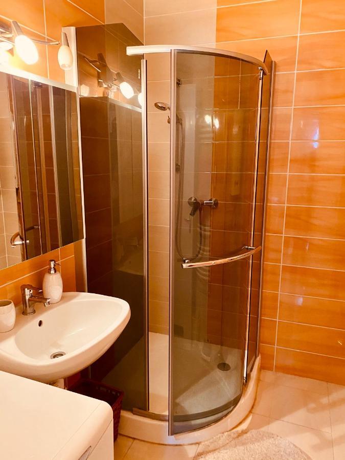 Victoria Apartman Eger Exteriör bild